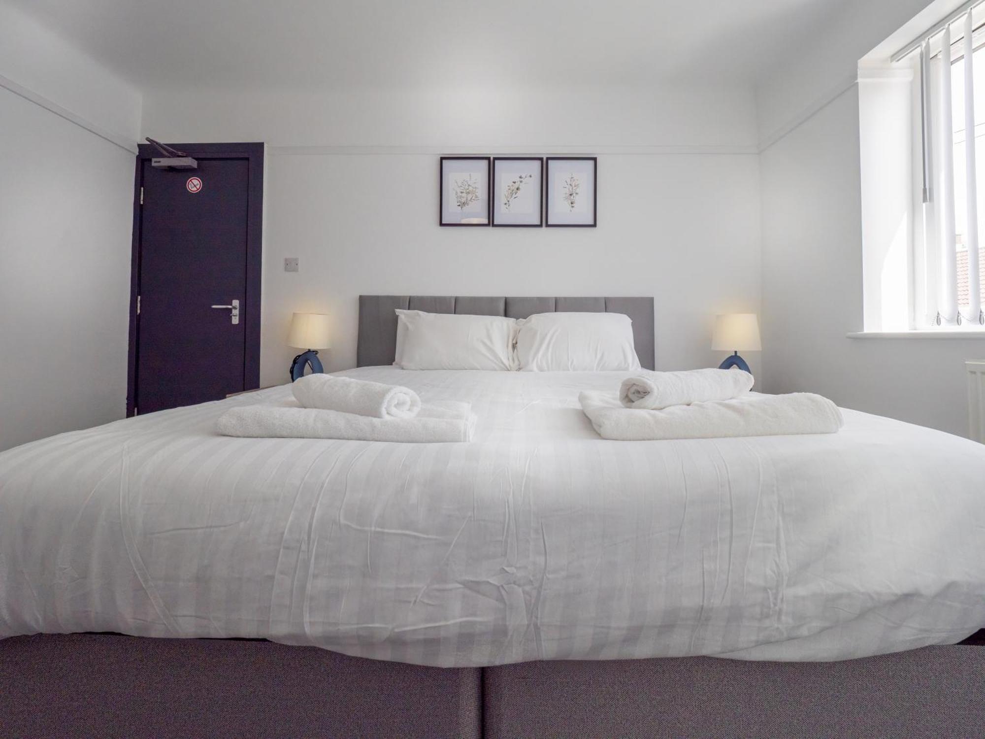 3Br Haven Retreat In Wallasey With Free Street Parking Zewnętrze zdjęcie